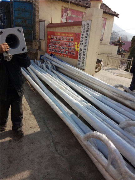 太阳能路灯安装施工
